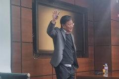 KakaoTalk_20251205_192219173_05